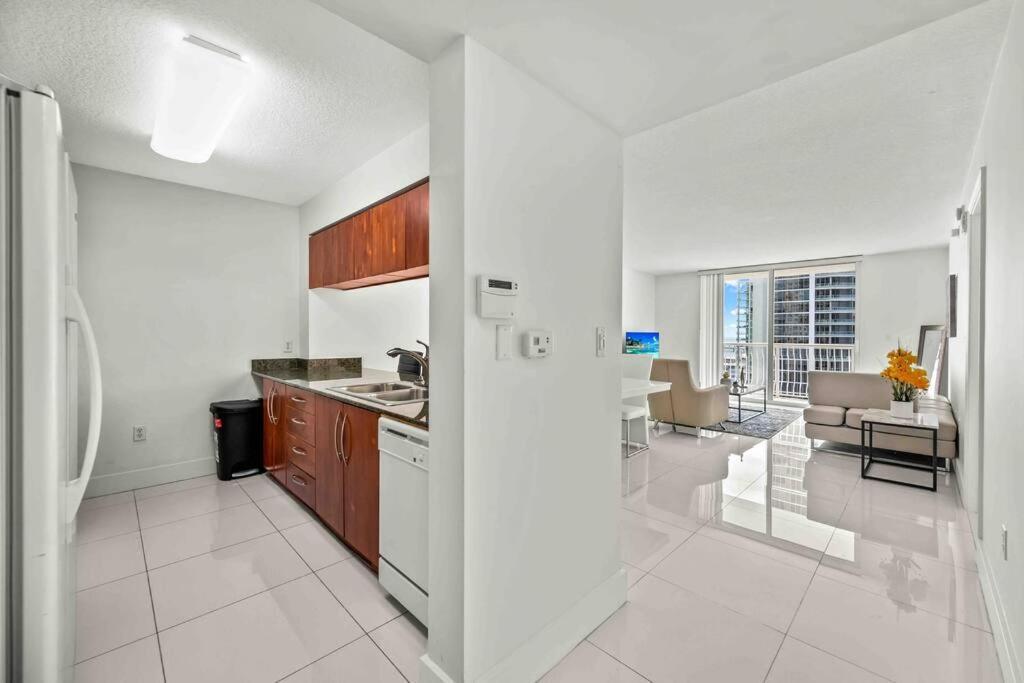 Luxurious 1 Bed Apartment In Brickell • Ocean View Miami Exterior photo